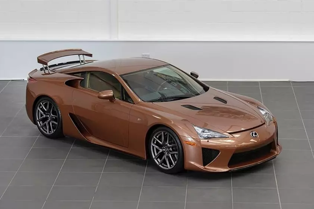 Xem siêu xe hàng hiếm Lexus LFA, trên thế giới chỉ có 3 chiếc - Hình 2 Xem sieu xe hang hiem Lexus LFA, tren the gioi chi co 3 chiec-Hinh-2