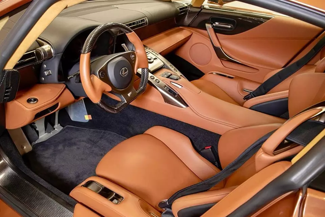 Xem siêu xe hàng hiếm Lexus LFA, trên thế giới chỉ có 3 chiếc - Hình 3 Xem sieu xe hang hiem Lexus LFA, tren the gioi chi co 3 chiec-Hinh-3