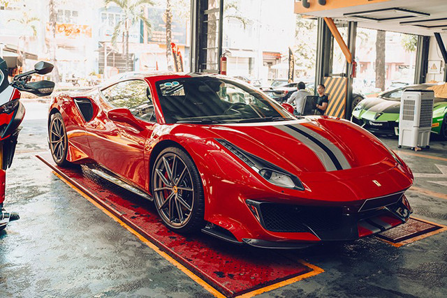 Doanh nhan Dang Le Nguyen Vu tro thanh khach hang dac biet cua Ferrari-Hinh-10