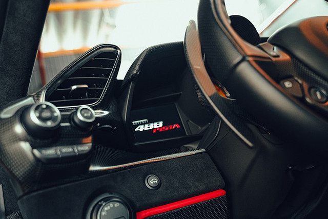 Doanh nhan Dang Le Nguyen Vu tro thanh khach hang dac biet cua Ferrari-Hinh-9