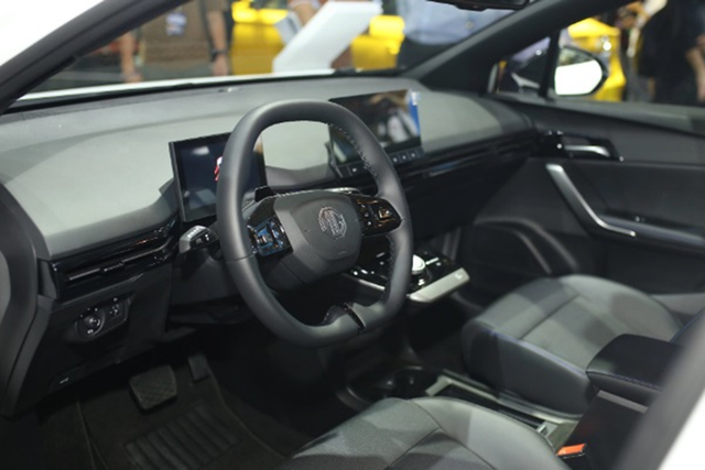 Lộ diện mẫu SUV điện MG4 EV tại Việt Nam - Hình 5 Lo dien mau SUV dien MG4 EV tai Viet Nam-Hinh-5