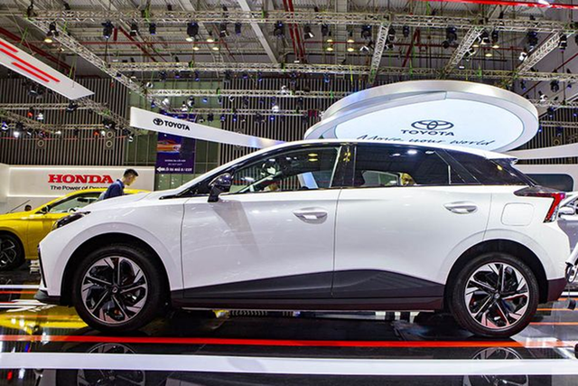 Lộ diện mẫu SUV điện MG4 EV tại Việt Nam - Hình 4 Lo dien mau SUV dien MG4 EV tai Viet Nam-Hinh-4