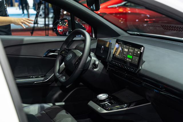 Lộ diện mẫu SUV điện MG4 EV tại Việt Nam - Hình 6 Lo dien mau SUV dien MG4 EV tai Viet Nam-Hinh-6