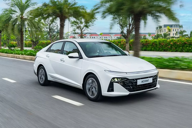 Ưu đãi hàng chục triệu đồng cho khách mua Hyundai Accent 2024 Uu dai hang chuc trieu dong cho khach mua Hyundai Accent 2024