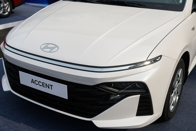 Ưu đãi hàng chục triệu đồng cho khách mua Hyundai Accent 2024 - Hình 8 Uu dai hang chuc trieu dong cho khach mua Hyundai Accent 2024-Hinh-8
