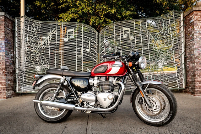 Mẫu môtô hoài cổ Triumph Bonneville T120 Elvis Presley Limited Edition Mau moto hoai co Triumph Bonneville T120 Elvis Presley Limited Edition
