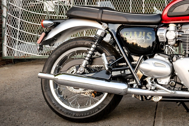 Mẫu môtô hoài cổ Triumph Bonneville T120 Elvis Presley Limited Edition - Hình 7 Mau moto hoai co Triumph Bonneville T120 Elvis Presley Limited Edition-Hinh-7