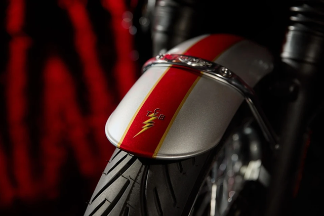 Mẫu môtô hoài cổ Triumph Bonneville T120 Elvis Presley Limited Edition - Hình 6 Mau moto hoai co Triumph Bonneville T120 Elvis Presley Limited Edition-Hinh-6