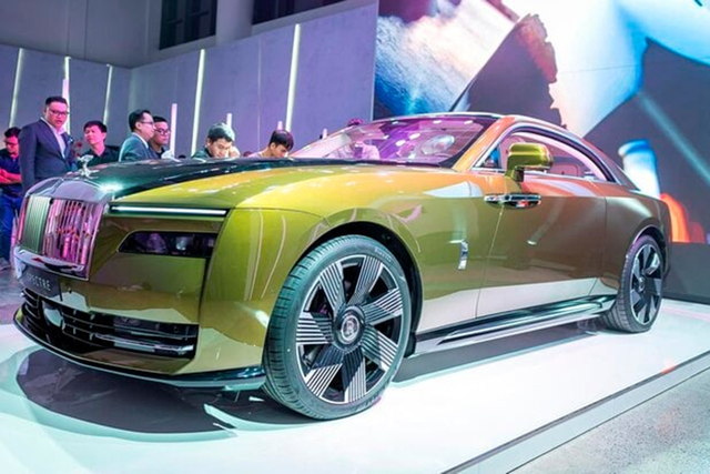 Rolls-Royce Spectre đầu tiên xuất hiện tại Việt Nam - Hình 5 Rolls-Royce Spectre dau tien xuat hien tai Viet Nam-Hinh-5