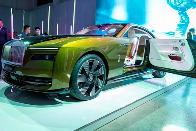 Rolls-Royce Spectre đầu tiên xuất hiện tại Việt Nam - Hình 7 Rolls-Royce Spectre dau tien xuat hien tai Viet Nam-Hinh-7