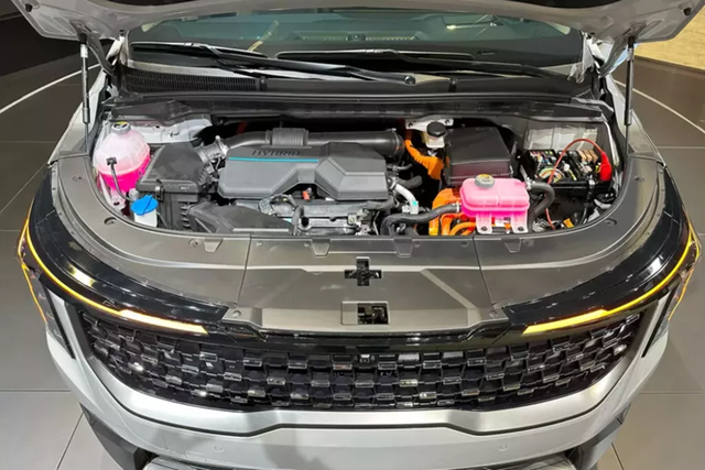Chi tiết Kia Carnival 2025 hybrid - Hình 9 Chi tiet Kia Carnival 2025 hybrid-Hinh-9