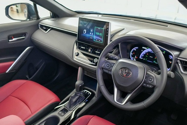 Đại lý bán 'bia kèm lạc' đối với Toyota Corolla Cross 2024 - Hình 6 Dai ly ban 'bia kem lac' doi voi Toyota Corolla Cross 2024-Hinh-6