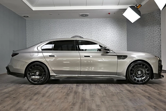 Cận cảnh BMW 7 Series siêu hầm hố - Hình 4 Can canh BMW 7 Series sieu ham ho-Hinh-4
