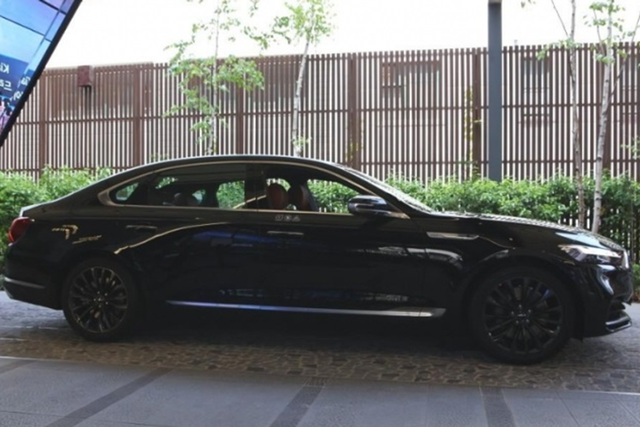 Mẫu sedan hạng sang cỡ lớn K9 2024 giá chỉ hơn 1 tỷ - Hình 2 Mau sedan hang sang co lon K9 2024 gia chi hon 1 ty-Hinh-2