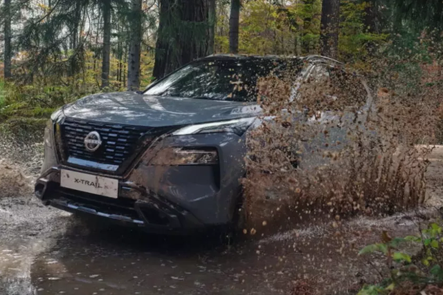 Hãng Nissan tung ra phiên bản N-Trek mới với thiết kế rắn rỏi - Hình 10 Hang Nissan tung ra phien ban N-Trek moi voi thiet ke ran roi-Hinh-10