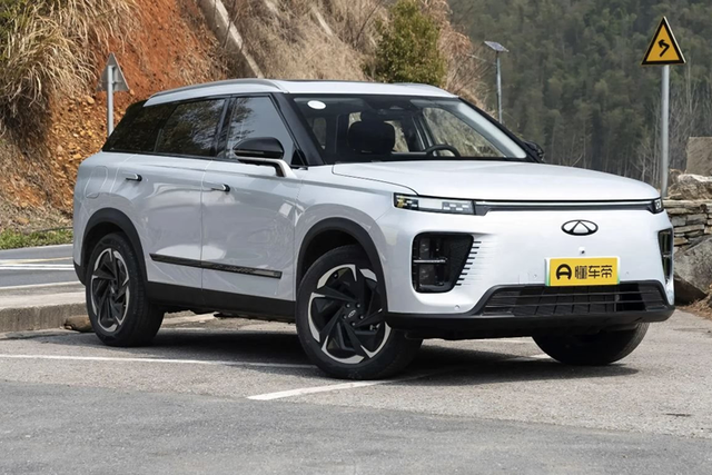 Chi tiết Chery Fengyun T6 2024 giá rẻ - Hình 3 Chi tiet Chery Fengyun T6 2024 gia re-Hinh-3