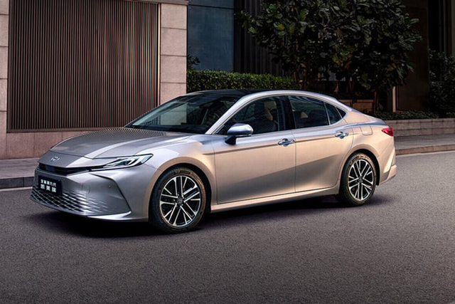 Chi tiết Toyota Camry 2024 giá chỉ từ 596 triệu đồng - Hình 8 Chi tiet Toyota Camry 2024 gia chi tu 596 trieu dong-Hinh-8