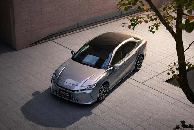 Chi tiết Toyota Camry 2024 giá chỉ từ 596 triệu đồng - Hình 4 Chi tiet Toyota Camry 2024 gia chi tu 596 trieu dong-Hinh-4