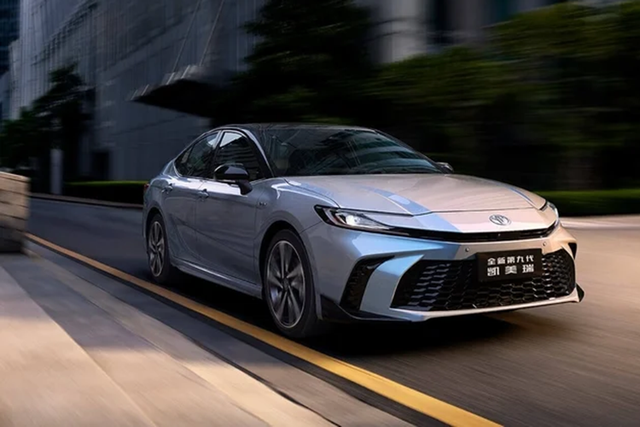 Chi tiết Toyota Camry 2024 giá chỉ từ 596 triệu đồng - Hình 3 Chi tiet Toyota Camry 2024 gia chi tu 596 trieu dong-Hinh-3