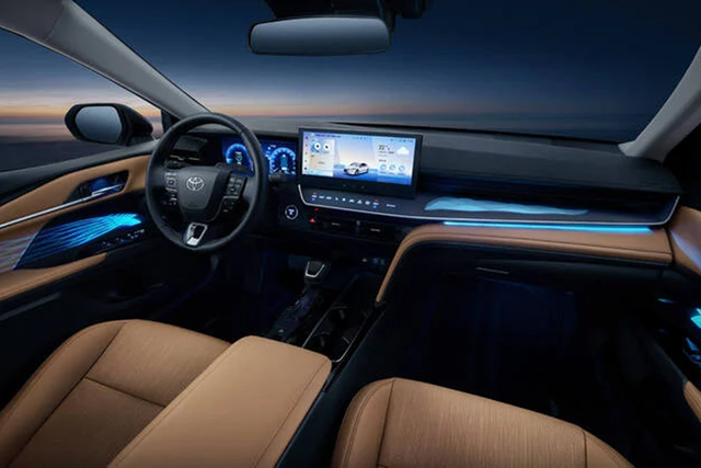 Chi tiết Toyota Camry 2024 giá chỉ từ 596 triệu đồng - Hình 5 Chi tiet Toyota Camry 2024 gia chi tu 596 trieu dong-Hinh-5