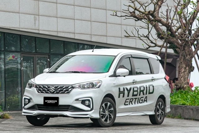 Suzuki Ertiga Hybrid đang được hãng ưu đãi lệ phí trước bạ, lãi suất - Hình 4 Suzuki Ertiga Hybrid dang duoc hang uu dai le phi truoc ba, lai suat-Hinh-4