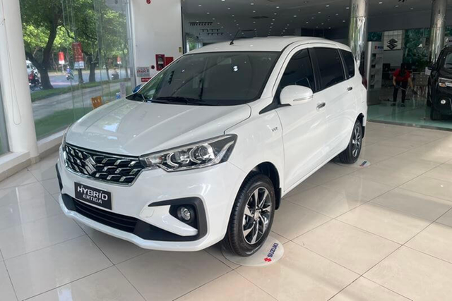 Suzuki Ertiga Hybrid đang được hãng ưu đãi lệ phí trước bạ, lãi suất - Hình 9 Suzuki Ertiga Hybrid dang duoc hang uu dai le phi truoc ba, lai suat-Hinh-9