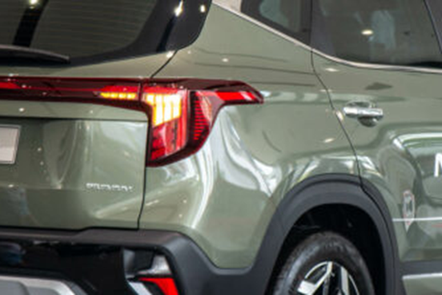 Kia Seltos 2024 giá khởi điểm từ 599 triệu đồng - Hình 18 Kia Seltos 2024 gia khoi diem tu 599 trieu dong-Hinh-18