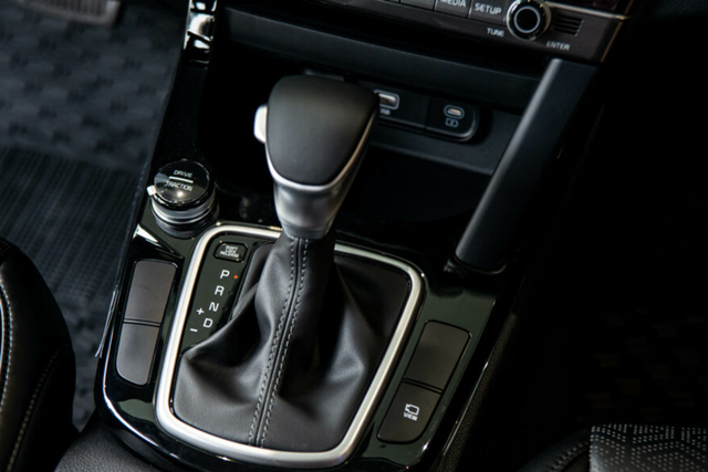 Kia Seltos 2024 giá khởi điểm từ 599 triệu đồng - Hình 14 Kia Seltos 2024 gia khoi diem tu 599 trieu dong-Hinh-14