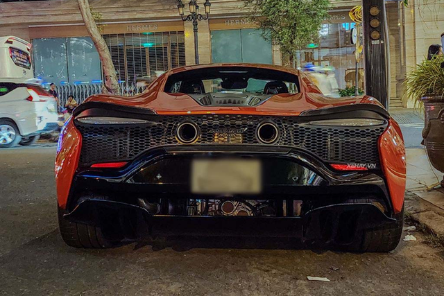 Siêu xe McLaren Artura trên phố Sài Gòn - Hình 10 Sieu xe McLaren Artura tren pho Sai Gon-Hinh-10