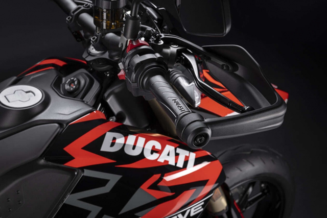 Cận cảnh Ducati Hypermotard 698 Mono từ 480 triệu - Hình 4 Can canh Ducati Hypermotard 698 Mono tu 480 trieu-Hinh-4