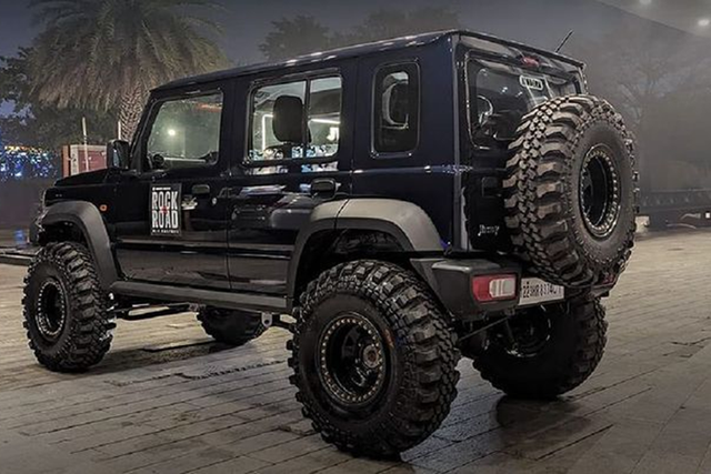 Suzuki Jimny 5 độ off-road siêu hầm hố - Hình 2 Suzuki Jimny 5 do off-road sieu ham ho-Hinh-2