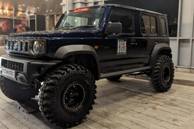 Suzuki Jimny 5 độ off-road siêu hầm hố - Hình 3 Suzuki Jimny 5 do off-road sieu ham ho-Hinh-3