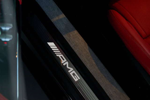 Xem Mercedes-AMG SL 43 hạng sang giá 6,9 tỷ đồng - Hình 12 Xem Mercedes-AMG SL 43 hang sang gia 6,9 ty dong-Hinh-12
