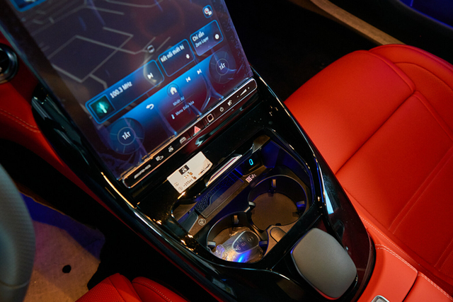 Xem Mercedes-AMG SL 43 hạng sang giá 6,9 tỷ đồng - Hình 9 Xem Mercedes-AMG SL 43 hang sang gia 6,9 ty dong-Hinh-9