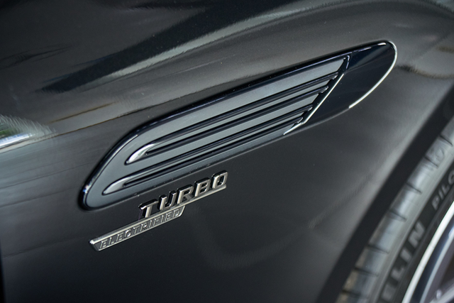 Xem Mercedes-AMG SL 43 hạng sang giá 6,9 tỷ đồng - Hình 5 Xem Mercedes-AMG SL 43 hang sang gia 6,9 ty dong-Hinh-5