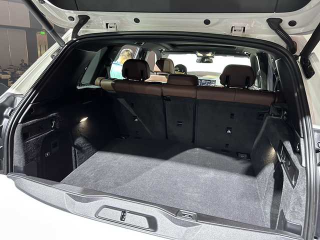 Đại lý giảm đến 175 triệu cho BMW X5 - Hình 11 Dai ly giam den 175 trieu cho BMW X5-Hinh-11