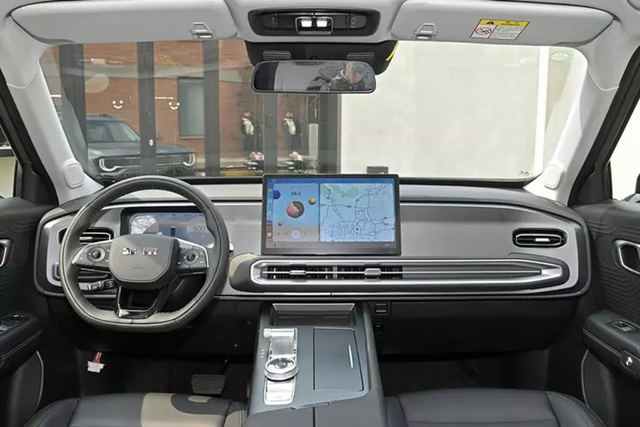 SUV cỡ nhỏ off-road Beijing BJ30 2024 giá siêu rẻ - Hình 4 SUV co nho off-road Beijing BJ30 2024 gia sieu re-Hinh-4