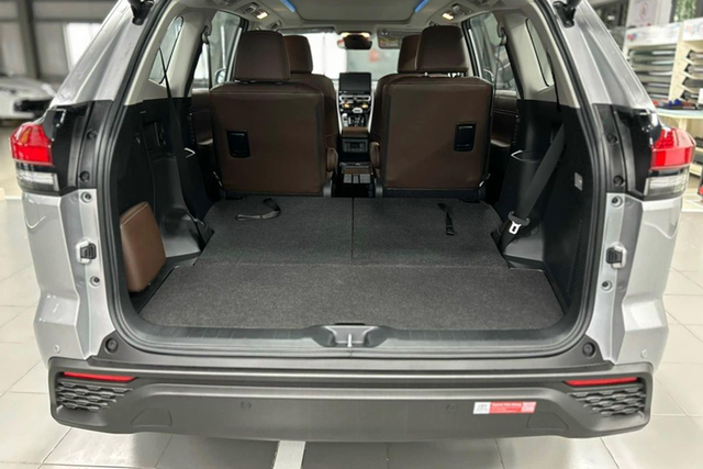 MPV Toyota Innova Cross 2023 duoc rao ban hon 1 ty dong-Hinh-8