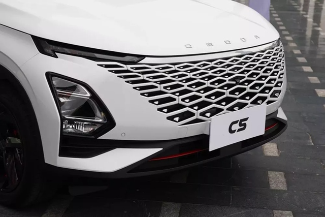 Omoda 5 - SUV cỡ B ngoại thất đẹp, còn nội thất thế nào? - Hình 3 Omoda 5 - SUV co B ngoai that dep, con noi that the nao?-Hinh-3