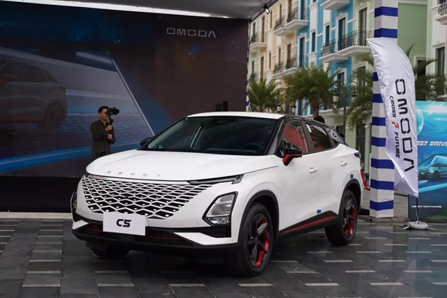 Omoda 5 - SUV cỡ B ngoại thất đẹp, còn nội thất thế nào? - Hình 16 Omoda 5 - SUV co B ngoai that dep, con noi that the nao?-Hinh-16