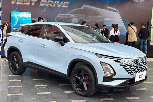 Omoda 5 - SUV cỡ B ngoại thất đẹp, còn nội thất thế nào? - Hình 20 Omoda 5 - SUV co B ngoai that dep, con noi that the nao?-Hinh-20