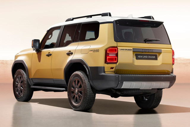 Chi tiết Toyota Land Cruiser Prado 2024 tại Nhật Bản - Hình 14 Chi tiet Toyota Land Cruiser Prado 2024 tai Nhat Ban-Hinh-14