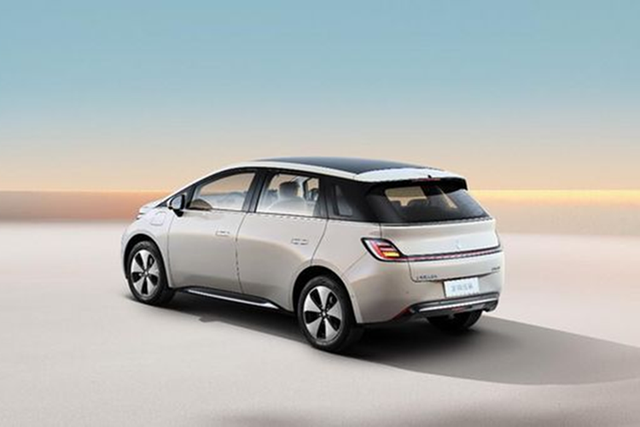 Chi tiết Wuling Cloud EV có giá từ 622 triệu đồng - Hình 13 Chi tiet Wuling Cloud EV co gia tu 622 trieu dong-Hinh-13