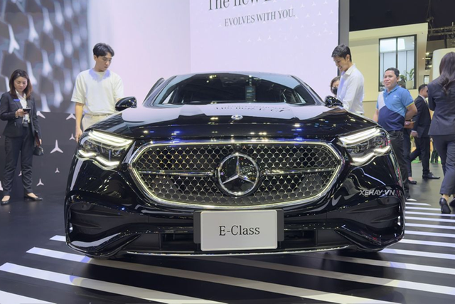 Mercedes-Benz E-Class 2024 được phân phối với 2 phiên bản - Hình 2 Mercedes-Benz E-Class 2024 duoc phan phoi voi 2 phien ban-Hinh-2