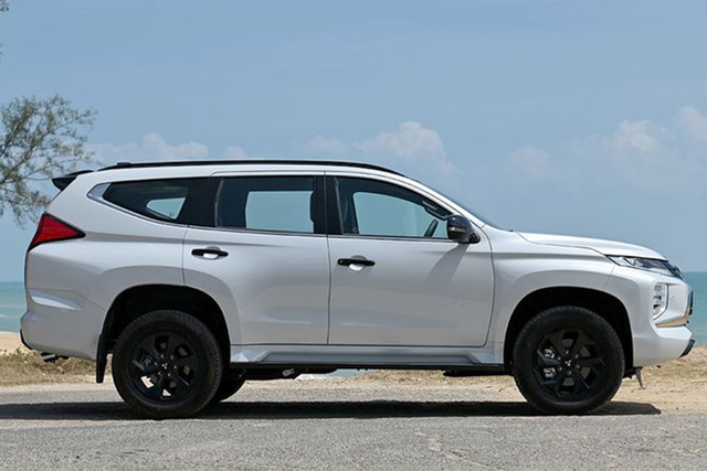 Xem chi tiết Mitsubishi Pajero Sport 2024 - Hình 4 Xem chi tiet Mitsubishi Pajero Sport 2024-Hinh-4