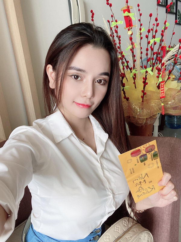 Thảm hoạ thời trang khi diện sơ mi lộ nguyên vòng 1 - Hình 6 Tham hoa thoi trang khi dien so mi lo nguyen vong 1-Hinh-6
