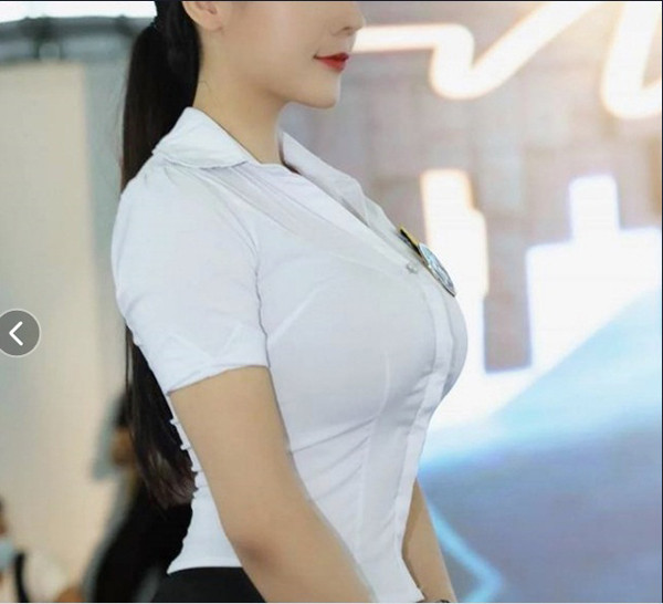 Thảm hoạ thời trang khi diện sơ mi lộ nguyên vòng 1 - Hình 3 Tham hoa thoi trang khi dien so mi lo nguyen vong 1-Hinh-3
