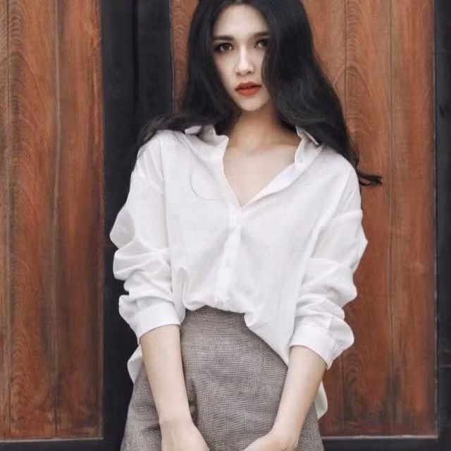 Thảm hoạ thời trang khi diện sơ mi lộ nguyên vòng 1 Tham hoa thoi trang khi dien so mi lo nguyen vong 1