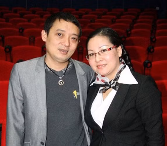 Cai ket nao danh cho danh hai 4 lan ket hon voi 3 nguoi vo-Hinh-3