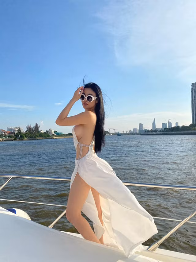 'Hoa hau an choi' Julia Ho co gu thoi trang sexy sieu cap-Hinh-15
